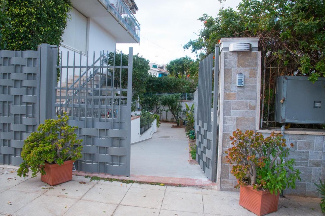 Ferienwohnung Mondello Manick Mare Palermo Exterior foto