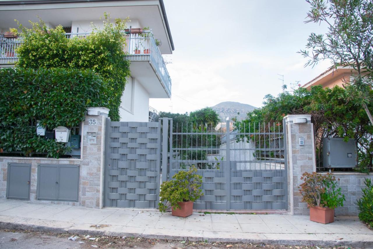 Ferienwohnung Mondello Manick Mare Palermo Exterior foto